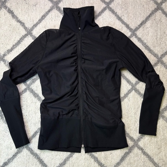 Lululemon Women’s 8 Raja Black Reversible Full Zip Jacket All Season Yoga Layer - Picture 9 of 11